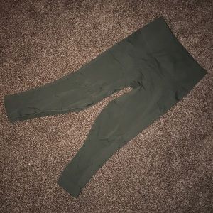 Lululemon - Crop Leggings